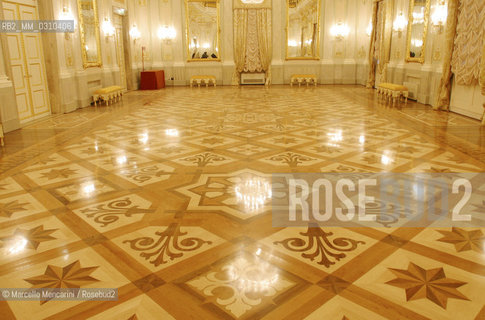 Venice, November 24, 2003. Interior view of La Fenice Theater just restored. Apollonian Halls / Venezia, 24 novembre 2003. Interno del Teatro La Fenice appena restaurato, Sale Apollinee - ©Marcello Mencarini/Rosebud2