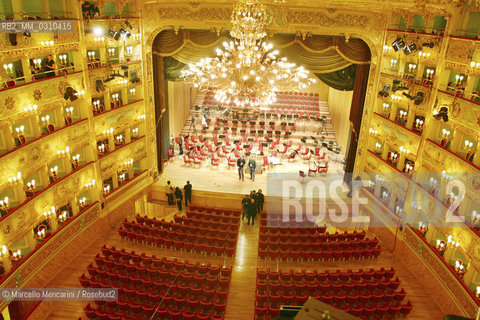 Venice, November 24, 2003. Interior view of La Fenice Theater just restored / Venezia, 24 novembre 2003. Interno del Teatro La Fenice appena restaurato - ©Marcello Mencarini/Rosebud2