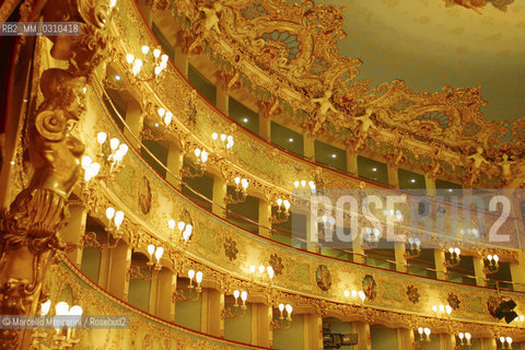Venice, November 24, 2003. Interior view of La Fenice Theater just restored / Venezia, 24 novembre 2003. Interno del Teatro La Fenice appena restaurato - ©Marcello Mencarini/Rosebud2