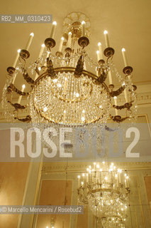 Venice, November 24, 2003. Interior view of La Fenice Theater just restored. Chandelier in the Apollonian Halls / Venezia, 24 novembre 2003. Interno del Teatro La Fenice appena restaurato, Lampadario nelle Sale Apollinee - ©Marcello Mencarini/Rosebud2