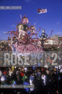 VIAREGGIO CARNIVAL, about 1987. Carnival float by Arnaldo Galli dedicated to porn star Ilona Staller (called Cicciolina) / CARNEVALE DI VIAREGGIO, 1987 circa. Carro allegorico di Arnaldo Galli dedicato alla porno star Ilona Staller (detta Cicciolina) - ©Marcello Mencarini/Rosebud2