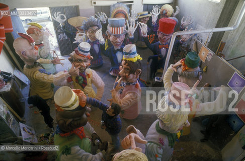 VIAREGGIO CARNIVAL, about 1987. Elements of a Carnival float / CARNEVALE DI VIAREGGIO, 1987 circa. Elementi di un Carro allegorico - ©Marcello Mencarini/Rosebud2