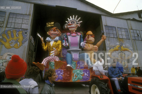 VIAREGGIO CARNIVAL, about 1987. Carnival floats / CARNEVALE DI VIAREGGIO, 1987 circa. Carri allegorici - ©Marcello Mencarini/Rosebud2