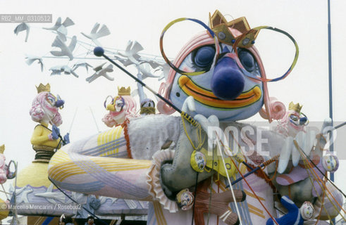 VIAREGGIO CARNIVAL, about 1987. Carnival floats / CARNEVALE DI VIAREGGIO, 1987 circa. Carri allegorici - ©Marcello Mencarini/Rosebud2