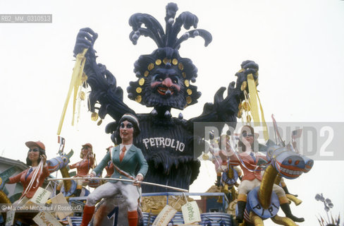VIAREGGIO CARNIVAL, about 1987. Carnival floats / CARNEVALE DI VIAREGGIO, 1987 circa. Carri allegorici - ©Marcello Mencarini/Rosebud2