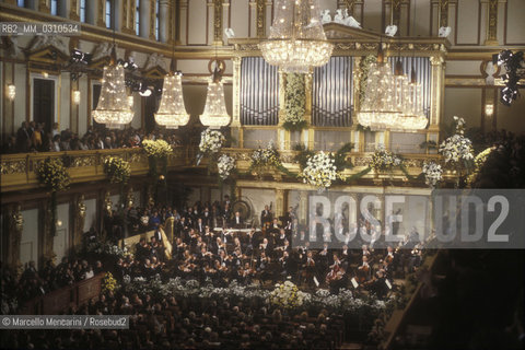 Vienna Musikverein, New Years Eve Concert 1988 conducted by Claudio Abbado / Musikverein di Vienna. Concerto di Capodanno 1988 diretto da Claudio Abbado - ©Marcello Mencarini/Rosebud2