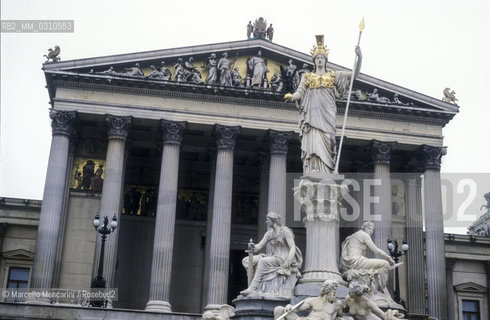 Vienna, Austrian Parliament / Vienna, Parlamento austriaco - ©Marcello Mencarini/Rosebud2
