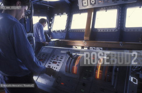 La Spezia Military Port. Italian Navy frigate ship ZEFIRO / La Spezia, Porto militare. La nave fregata della Marina italiana ZEFIRO - ©Marcello Mencarini/Rosebud2