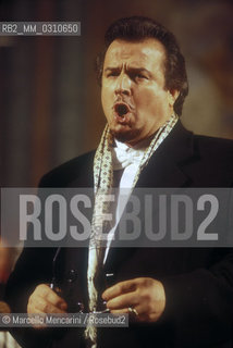Rome, Basilica of St. Mary of the Angels and Martyrs, 1999. italian tenor opera singer Pietro Ballo during a rehearsal / Roma, Basilica di Santa Maria degli angeli e martiri, 1999, Il tenore Pietro Ballo durante una prova - ©Marcello Mencarini/Rosebud2
