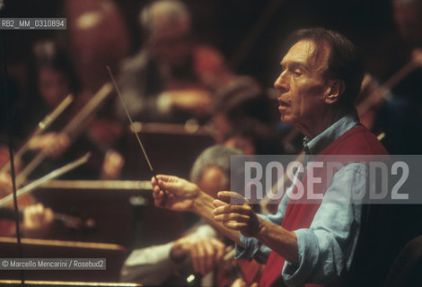 Claudio Abbado during a rehearsal with the Berlin Philharmonic Orchestra at Auditorium Pio XII in Rome, 2001 / Claudio Abbado durante una prova con i Berliner Philharmoniker allAuditorium Pio XII di Roma, 2001 - ©Marcello Mencarini/Rosebud2