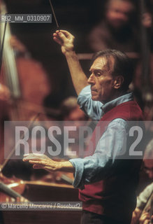 Claudio Abbado during a rehearsal with the Berlin Philharmonic Orchestra at Auditorium Pio XII in Rome, 2001 / Claudio Abbado durante una prova con i Berliner Philharmoniker allAuditorium Pio XII di Roma, 2001 - ©Marcello Mencarini/Rosebud2