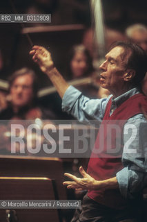 Claudio Abbado during a rehearsal with the Berlin Philharmonic Orchestra at Auditorium Pio XII in Rome, 2001 / Claudio Abbado durante una prova con i Berliner Philharmoniker allAuditorium Pio XII di Roma, 2001 - ©Marcello Mencarini/Rosebud2