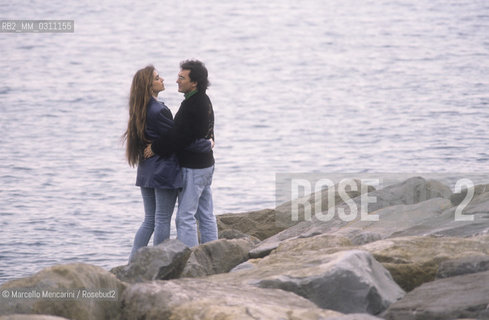 Sanremo Music Festival 1989. Italian pop singers Al Bano and Romina Power, at the Festival with the song Cara terra mia, posing on the beach in Sanremo / Festival di Sanremo 1989. I cantanti Al Bano e Romina Power, al Festival con la canzone terza classificata Cara Terra mia, posano sulla spiaggia di Sanremo - ©Marcello Mencarini/Rosebud2