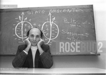 Italian sociologist Francesco Alberoni. Milan, 1982 / Francesco Alberoni, sociologo. Milan, 1982 - ©Marcello Mencarini/Rosebud2