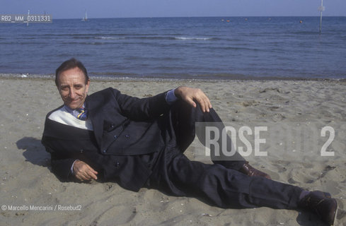Venice Lido, 1992. Italian art dealer Lucio Amelio / Lido di Venezia, 1992. Il gallerista Lucio Amelio - ©Marcello Mencarini/Rosebud2
