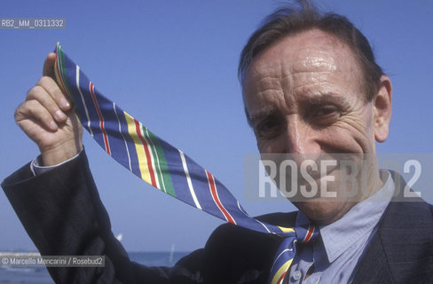 Venice Lido, 1992. Italian art dealer Lucio Amelio / Lido di Venezia, 1992. Il gallerista Lucio Amelio - ©Marcello Mencarini/Rosebud2
