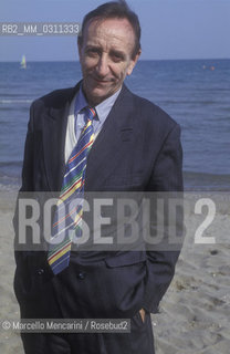 Venice Lido, 1992. Italian art dealer Lucio Amelio / Lido di Venezia, 1992. Il gallerista Lucio Amelio - ©Marcello Mencarini/Rosebud2