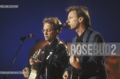 Snremo Music Festival 1990. Gerry Beckley and Dewey Bunnell of folk rock band America, host of the Festival / Festival di Sanremo 1990. Gerry Beckley e Dewey BunnellI del gruppo folk rock degli America, ospite del Festival - ©Marcello Mencarini/Rosebud2