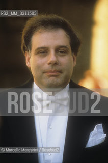 Greek conductor Siros Argiris (1989) / Il direttore dorchestra Spiros Argiris (1989) - ©Marcello Mencarini/Rosebud2