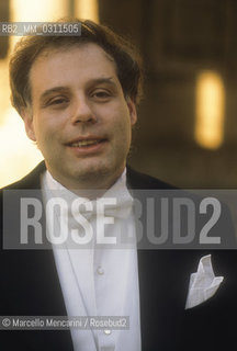 Greek conductor Siros Argiris (1989) / Il direttore dorchestra Spiros Argiris (1989) - ©Marcello Mencarini/Rosebud2
