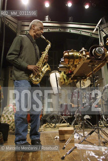 Milan, Manzoni Theater, January 19, 2002. Roscoe Mitchell performing with Art Ensemble of Chicago / Milano, 19 gennaio 2002. Roscoe Mitchell in concerto con lArt Ensemble of Chicago - ©Marcello Mencarini/Rosebud2