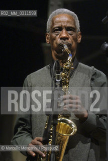 Milan, Manzoni Theater, January 19, 2002. Roscoe Mitchell performing with Art Ensemble of Chicago / Milano, 19 gennaio 2002. Roscoe Mitchell in concerto con lArt Ensemble of Chicago - ©Marcello Mencarini/Rosebud2