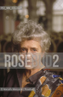 Venice Lido, Venice Film Festival 1989. British actress Peggy Ashcroft, ex aequo winner of the Volpi Cup for Best Actress for her role in Shes Been Away directed by Peter Hall / Lido di Venezia, Mostra del Cinema di venezia 1989. Lattrice inglese Peggy Ashcroft, vincitrice ex aequo della Coppa Volpi alla migliore attrice per il suo ruolo in E stata via  (Shes Been Away), diretto da Peter Hall - ©Marcello Mencarini/Rosebud2