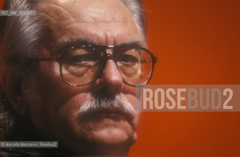 Literary critic Alberto Asor Rosa at XXth Rimini congress in February 1991, when Italian Communist Party changed its name to Democratic Party of the Left / Il critico letterario Alberto Asor Rosa al XX° Congresso del PCI-PDS che si tenne a Rimini nel 1991, quando il Partito Comunista Italiano divenne Partito Democratico della Sinistra (PDS) - ©Marcello Mencarini/Rosebud2