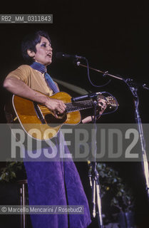 Nizza, about 1984. American folk singer songwriter Joan Baez performing / Nizza, 1984 circa. La cantautrice folk Joan Baez durante un concerto - ©Marcello Mencarini/Rosebud2