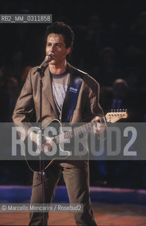 Rome, 1991. Italian singer and songwriter Claudio Baglioni performing / Roma, 1991. Il cantante Claudio Baglioni in concerto - ©Marcello Mencarini/Rosebud2