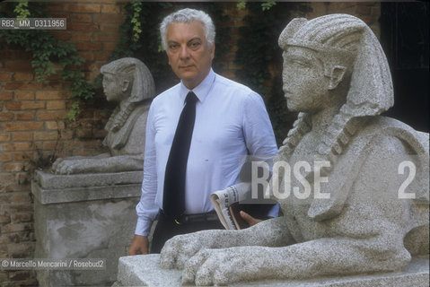 Venice Lido, 1999. Venice Biennale President Paolo Baratta / Lido di Venezia, 1999. Il Presidente della Biennale di Venezia Paolo Baratta - ©Marcello Mencarini/Rosebud2