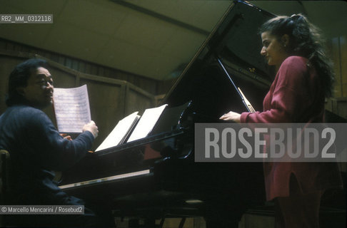 Rome, 1992. Opera singer Cecilia Bartoli and pianist-conductor Myung-Whun Chung performing a rehearsal / Roma, 1992. La cantante lirica Cecilia Bartoli e il pianista-direttore dorchestra Myung-Whun Chung durante una prova - ©Marcello Mencarini/Rosebud2