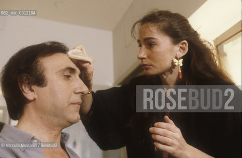 Rome 1984. Italian TV presenter Pippo Baudo maked up before the TV program Fantastico 5 / Roma, 1984. Il presentatore televisivo Pippo Baudo al trucco prima della trasmissione Fantastico 5 - ©Marcello Mencarini/Rosebud2