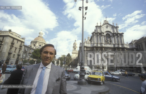 Italian TV presenter Pippo Baudo in his hometown, Catania (1985) / Il presentatore TV Pippo Baudo a Catania, sua città natale (1985) - ©Marcello Mencarini/Rosebud2