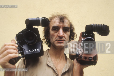 Jean Luc Godards camera maker and cameraman Jean-Paul Beauviala, about 1985 / Jean-Paul Beauviala, costruttore di telecamere e operatore per Jean-Luc Godard, 1985 circa - ©Marcello Mencarini/Rosebud2