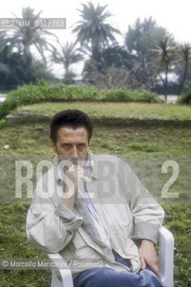 Sanremo Music Festival 1990. Italian pop singer Gianni Bella, at the Festival with the song Verso lignoto performed with his sister Marcella Bella / festival di sanremo 1990. Il cantante Gianni bella, al festival con la canzone Verso lignoto interpretata con sua sorella Marcella Bella - ©Marcello Mencarini/Rosebud2
