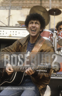 Italian pop-rock singer and songwriter Edoardo Bennato performing in Venice (about 1980) / Il cantante Edoardo Bennato in concerto a Venezia (1980 circa) - ©Marcello Mencarini/Rosebud2