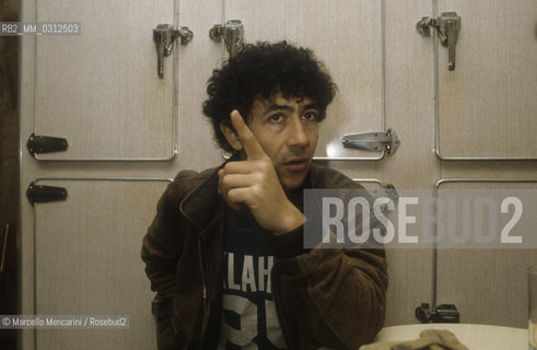 Venice, about 1980. Italian pop-rock singer and songwriter Edoardo Bennato after a concert / Venezia, 1980 circa. Il cantante Edoardo Bennato dopo un concerto concerto - ©Marcello Mencarini/Rosebud2