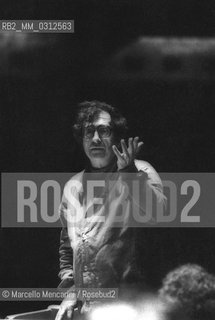 Italian composer Luciano Berio conducting (about 1980)  / Il compositore Luciano Berio mentre dirige (1980 circa) - ©Marcello Mencarini/Rosebud2
