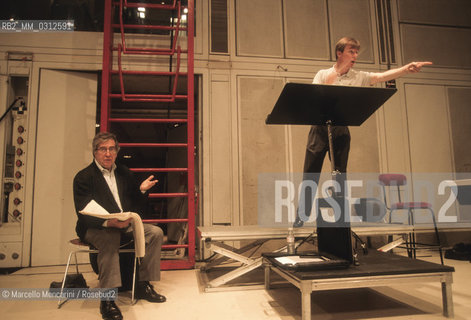 Paris, June 1995. Italian composer Luciano Berio at IRCAM  (Institut de Recherche et Coordination Acoustique/Musique) during a rehearsal of his 12th Sequence directed by David Robertson, with him in the picture / Parigi, giugno 1995. Il compositore Luciano Berio allIRCAM (Institut de Recherche et Coordination Acoustique/Musique) durante una prova della sua XII Sequenza diretta da David Robertson, con lui nella foto - ©Marcello Mencarini/Rosebud2
