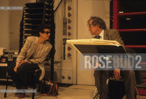 Paris, June 1995. Italian composer Luciano Berio and his wife, musicologist Talia Pecker, at IRCAM  (Institut de Recherche et Coordination Acoustique/Musique) during a rehearsal of his 12th Sequence directed by David Robertson / Parigi, giugno 1995. Il compositore Luciano Berio e sua moglie, la musicologa Talia Pecker, allIRCAM (Institut de Recherche et Coordination Acoustique/Musique) durante una prova della sua XII Sequenza diretta da David Robertson - ©Marcello Mencarini/Rosebud2