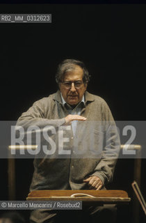 Rome, Auditorium Pio XII, 1995. Italian composer Luciano berio conducting / Roma, Auditorium Pio XII, 1995. Il compositore Luciano Berio mentre dirige - ©Marcello Mencarini/Rosebud2