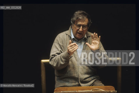 Rome, Auditorium Pio XII, 1995. Italian composer Luciano berio conducting / Roma, Auditorium Pio XII, 1995. Il compositore Luciano Berio mentre dirige - ©Marcello Mencarini/Rosebud2