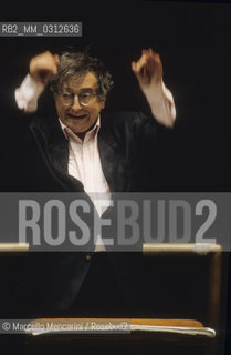 Siena 1995. Italian composer Luciano Berio conducting / Siena 1995. Il compositore Luciano Berio mentre dirige - ©Marcello Mencarini/Rosebud2