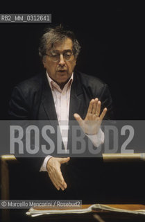 Siena 1995. Italian composer Luciano Berio conducting / Siena 1995. Il compositore Luciano Berio mentre dirige - ©Marcello Mencarini/Rosebud2