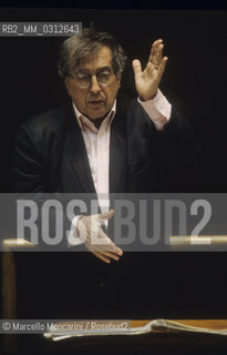 Siena 1995. Italian composer Luciano Berio conducting / Siena 1995. Il compositore Luciano Berio mentre dirige - ©Marcello Mencarini/Rosebud2
