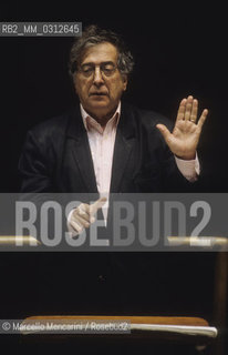 Siena 1995. Italian composer Luciano Berio conducting / Siena 1995. Il compositore Luciano Berio mentre dirige - ©Marcello Mencarini/Rosebud2