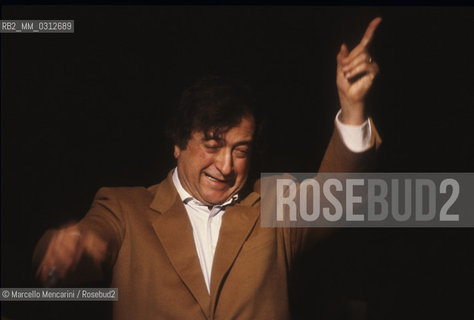 Italian composer Luciano Berio conducting (about 1982)  / Il compositore Luciano Berio mentre dirige (1982 circa) - ©Marcello Mencarini/Rosebud2