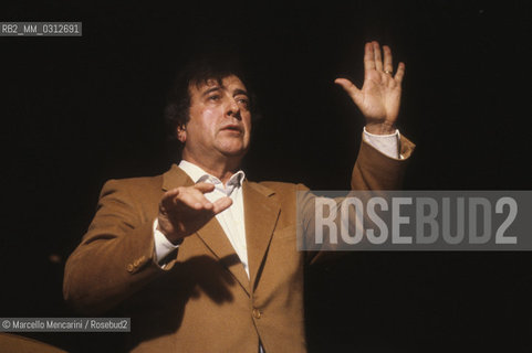 Italian composer Luciano Berio conducting (about 1982)  / Il compositore Luciano Berio mentre dirige (1982 circa) - ©Marcello Mencarini/Rosebud2