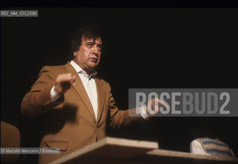 Italian composer Luciano Berio conducting (about 1982)  / Il compositore Luciano Berio mentre dirige (1982 circa) - ©Marcello Mencarini/Rosebud2